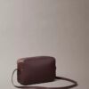 Bolso para cámara con logotipo en todo el diseño Bolso para cámara con logotipo en todo el diseño