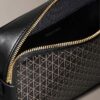 Bolso para cámara con logotipo en todo el diseño Bolso para cámara con logotipo en todo el diseño