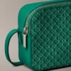 Bolso para cámara con logotipo en todo el diseño Bolso para cámara con logotipo en todo el diseño