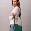 Bolso para cámara con logotipo en todo el diseño Bolso para cámara con logotipo en todo el diseño