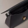 Bolso para cámara con solapa y Monogram Bolso para cámara con solapa y Monogram