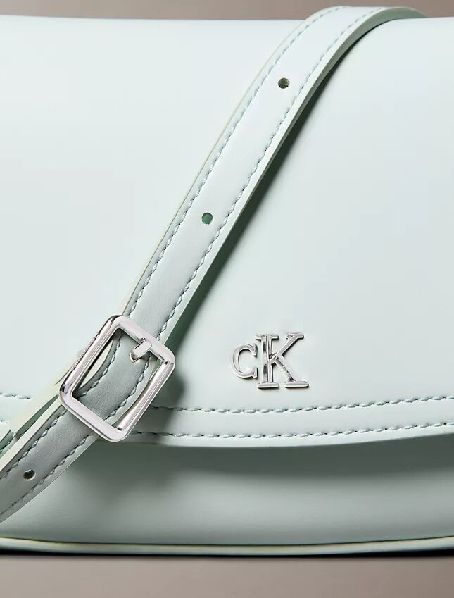 Bolso para cámara con solapa y Monogram Bolso para cámara con solapa y Monogram