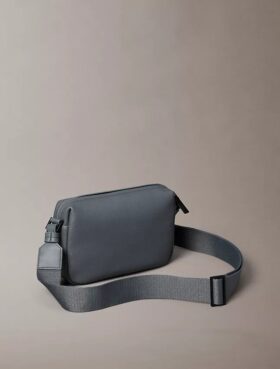 Bolso para cámara con textura granulada