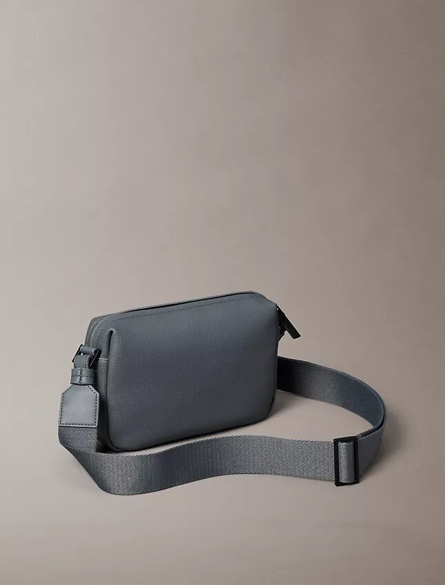 Bolso para cámara con textura granulada Bolso para cámara con textura granulada