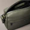 Bolso para cámara con textura granulada Bolso para cámara con textura granulada
