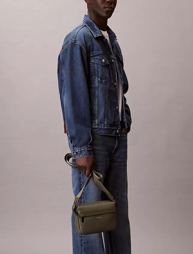 Bolso para cámara con textura granulada Bolso para cámara con textura granulada