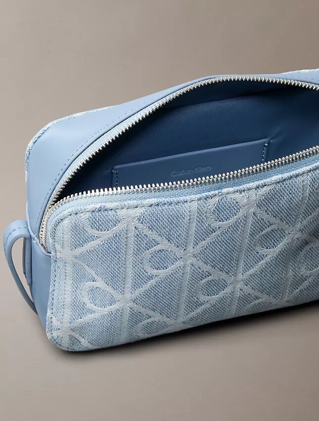 Bolso para cámara de Denim con logotipo en todo el diseño Bolso para cámara de Denim con logotipo en todo el diseño
