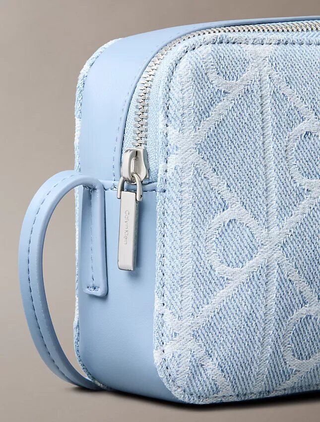 Bolso para cámara de Denim con logotipo en todo el diseño Bolso para cámara de Denim con logotipo en todo el diseño