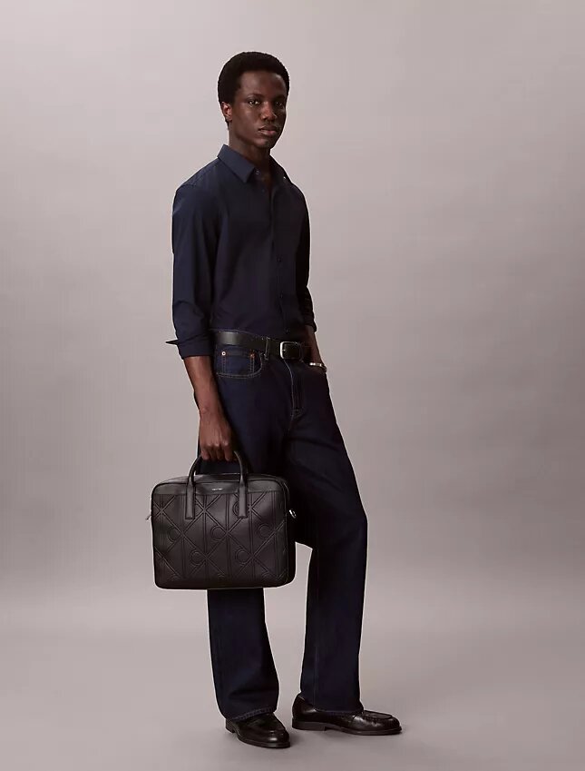 Bolso para el trabajo con logotipo en relieve Bolso para el trabajo con logotipo en relieve