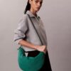 Bolso pequeño Crescent de nailon Bolso pequeño Crescent de nailon
