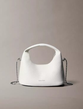 Bolso pequeño holgado con textura granulada