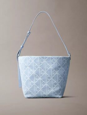Bolso tipo cubo de Denim con el logotipo Emblem Logo por toda la superficie