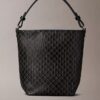 Bolso tipo cubo pequeño con estampado de logotipo en todo el diseño y bolsillo interior Bolso tipo cubo pequeño con estampado de logotipo en todo el diseño y bolsillo interior