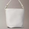 Bolso tipo cubo pequeño con estampado de logotipo en todo el diseño y bolsillo interior Bolso tipo cubo pequeño con estampado de logotipo en todo el diseño y bolsillo interior