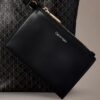 Bolso tipo cubo pequeño con estampado de logotipo en todo el diseño y bolsillo interior Bolso tipo cubo pequeño con estampado de logotipo en todo el diseño y bolsillo interior