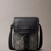 Bolso tipo reporter con jacquard de emblema Bolso tipo reporter con jacquard de emblema