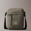 Bolso tipo reporter de nailon Bolso tipo reporter de nailon