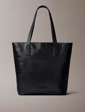 Bolso tote con el logotipo del emblema por toda la superficie