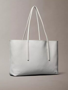 Bolso tote con el logotipo del emblema por toda la superficie y bolsillo