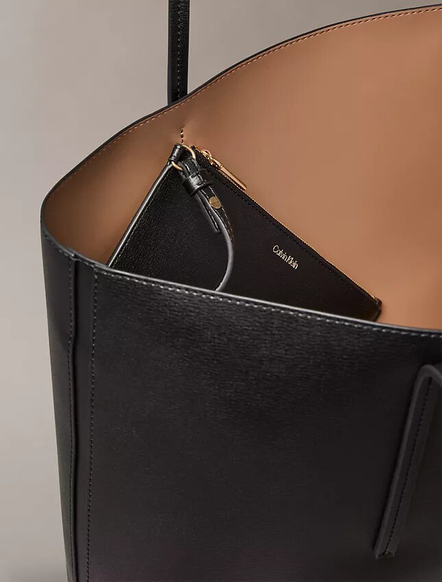 Bolso tote con logotipo metalizado Bolso tote con logotipo metalizado