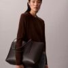 Bolso tote con logotipo metalizado Bolso tote con logotipo metalizado