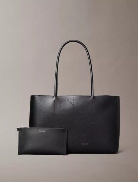 Bolso tote con logotipo perforado