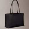 Bolso tote con logotipo perforado