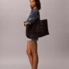 Bolso tote grande de malla con logotipo Bolso tote grande de malla con logotipo