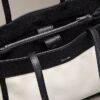 Bolso tote mediano de lona con Monogram Bolso tote mediano de lona con Monogram