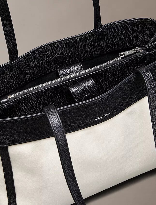 Bolso tote mediano de lona con Monogram Bolso tote mediano de lona con Monogram