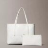 Bolso tote pequeño con estampado del logotipo en todo el tejido y bolsillo Bolso tote pequeño con estampado del logotipo en todo el tejido y bolsillo