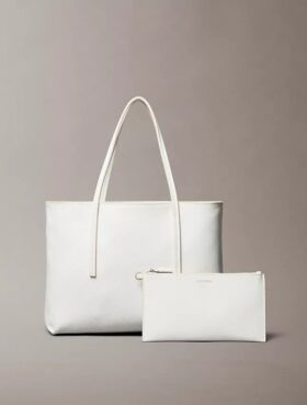 Bolso tote pequeño con estampado del logotipo en todo el tejido y bolsillo