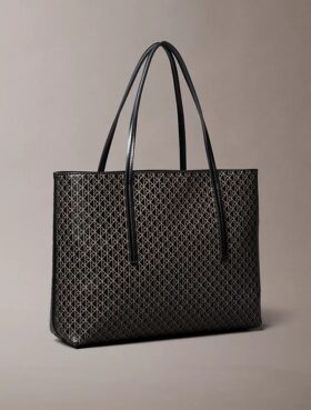 Bolso tote pequeño con estampado del logotipo en todo el tejido y bolsillo