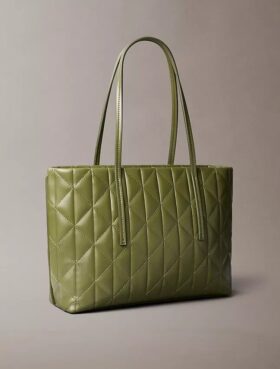 Bolso tote pequeño con logotipo acolchado