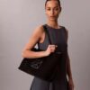 Bolso tote pequeño de malla con logotipo