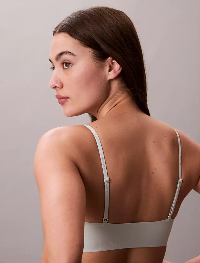 Bralette con aros de gel invisibles y forro ligero Bralette con aros de gel invisibles y forro ligero