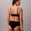 Bralette con aros de gel invisibles y forro ligero Bralette con aros de gel invisibles y forro ligero