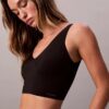 Bralette con cuello en V y forro ligero de Invisibles Bralette con cuello en V y forro ligero de Invisibles