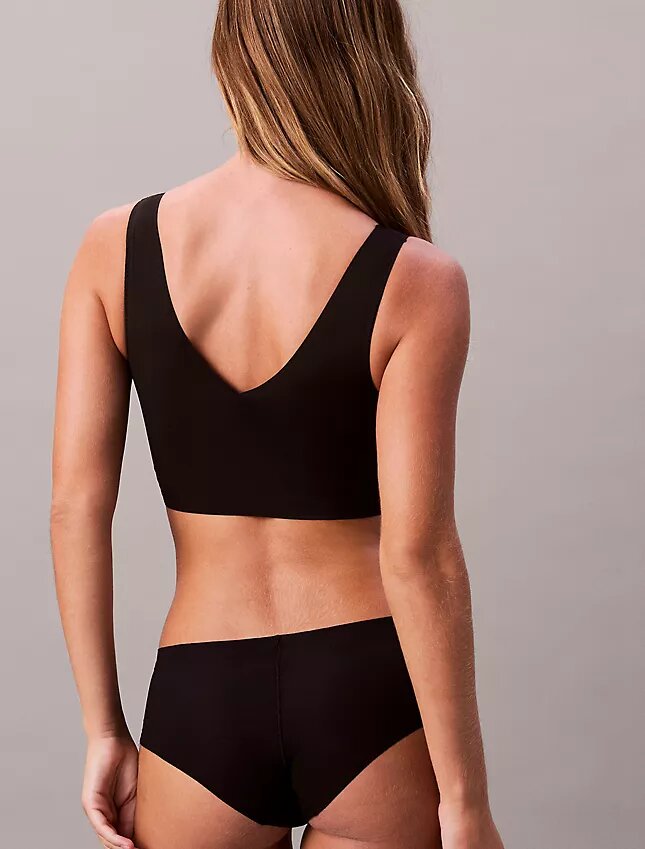 Bralette con cuello en V y forro ligero de Invisibles Bralette con cuello en V y forro ligero de Invisibles