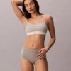 Bralette con logotipo de archivo y forro ligero Bralette con logotipo de archivo y forro ligero