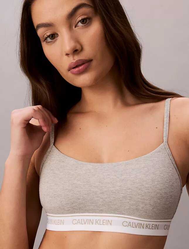 Bralette con logotipo de archivo y forro ligero Bralette con logotipo de archivo y forro ligero