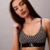 Bralette elástico de microfibra Unlined con Monogram gráfico, sin forro Bralette elástico de microfibra Unlined con Monogram gráfico, sin forro