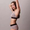 Bralette elástico de microfibra Unlined con Monogram gráfico, sin forro Bralette elástico de microfibra Unlined con Monogram gráfico, sin forro