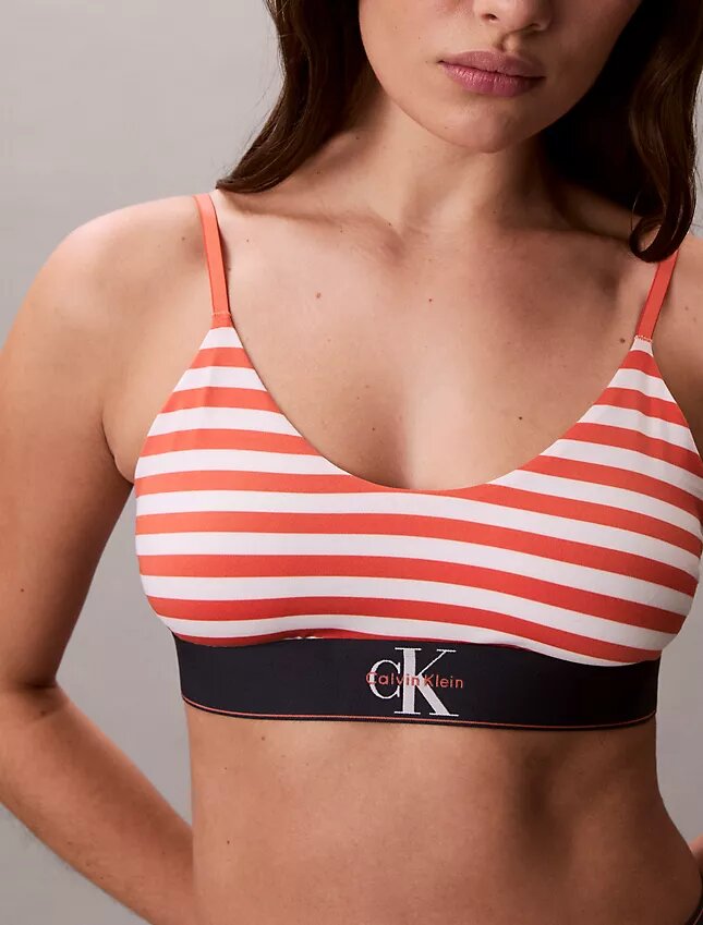 Bralette elástico de microfibra Unlined con Monogram gráfico, sin forro Bralette elástico de microfibra Unlined con Monogram gráfico, sin forro