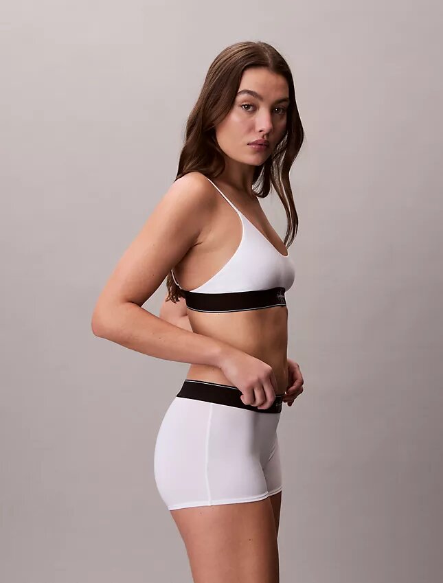 Bralette elástico de microfibra Unlined con Monogram gráfico, sin forro Bralette elástico de microfibra Unlined con Monogram gráfico, sin forro