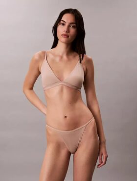 Bralette triangular con forro ligero Form to Body