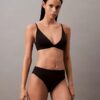 Bralette triangular con forro ligero Form to Body Bralette triangular con forro ligero Form to Body