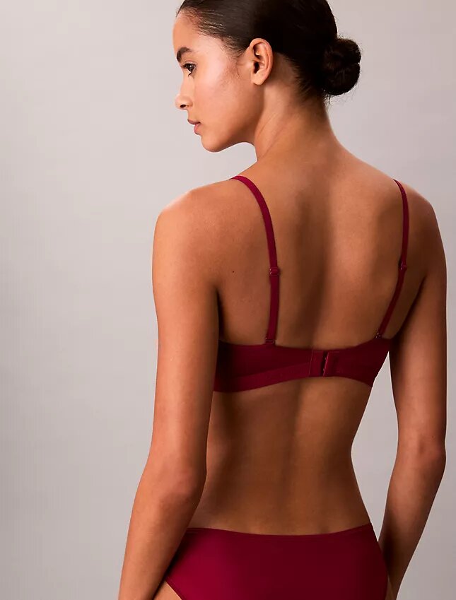 Bralette triangular con forro ligero Form to Body Bralette triangular con forro ligero Form to Body