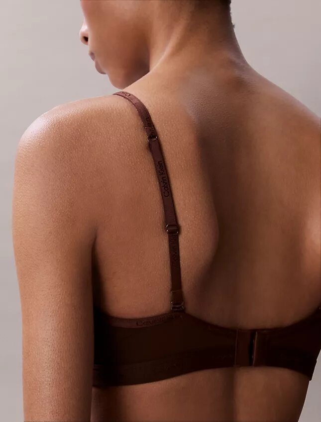 Bralette triangular con forro ligero Form to Body Bralette triangular con forro ligero Form to Body