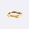 Brazalete de contorno escultural